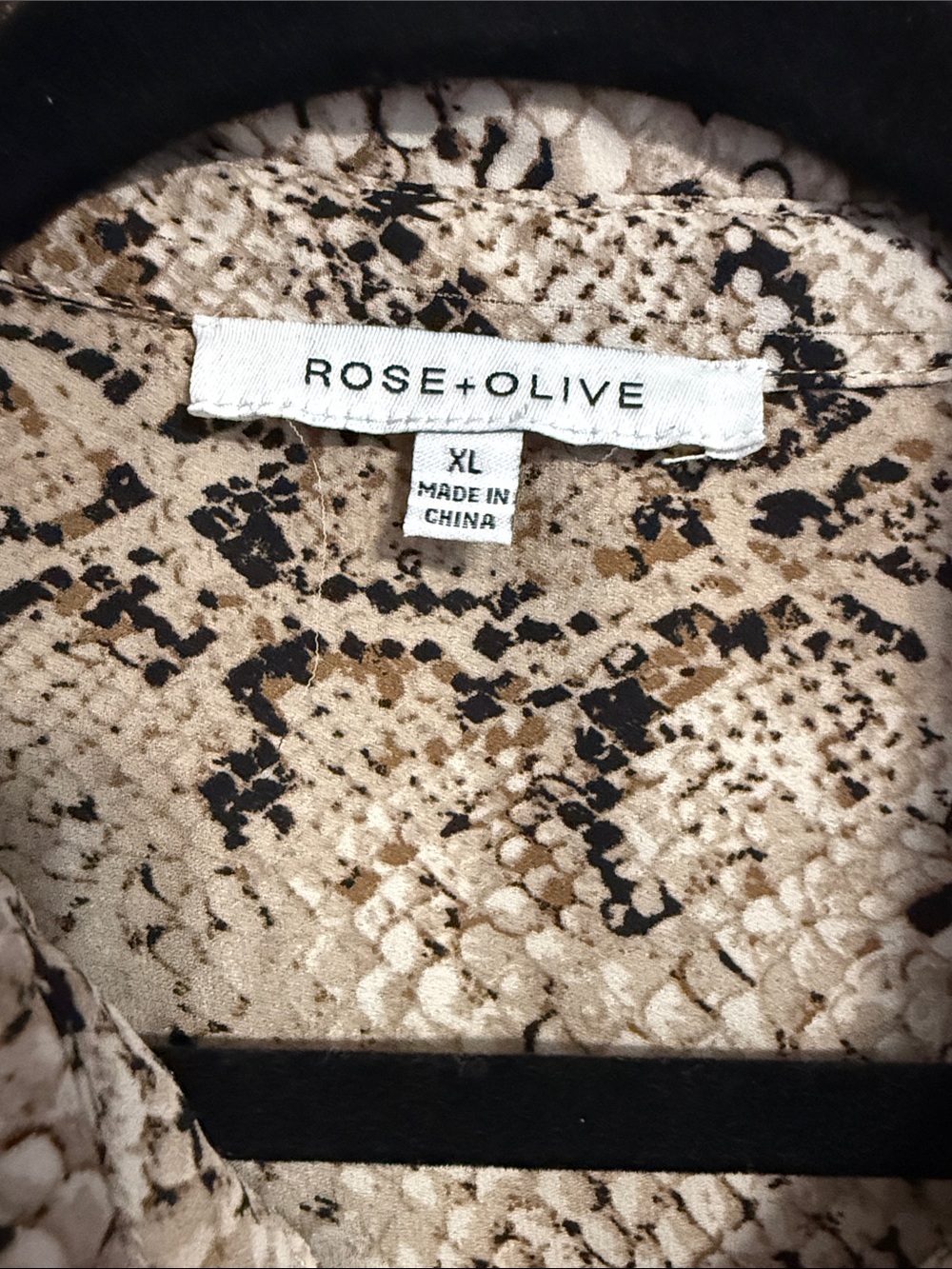Rose & Olive snake print blouse - Picture 2 of 7